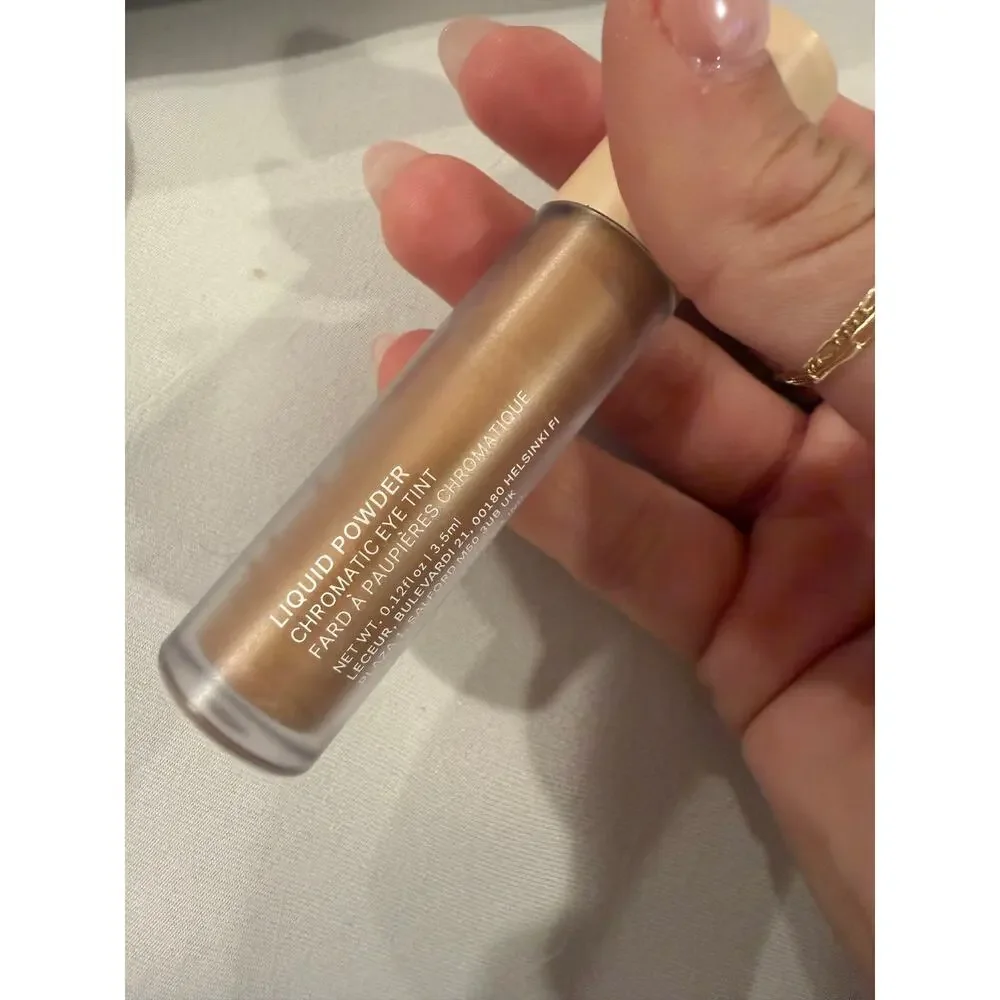BRAND NEW The ILIA Liquid Powder Chromatic Eye Tint in the shade Burnish (l
